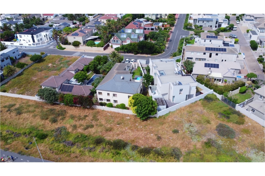 7 Bedroom Property for Sale in Sunset Beach Western Cape
